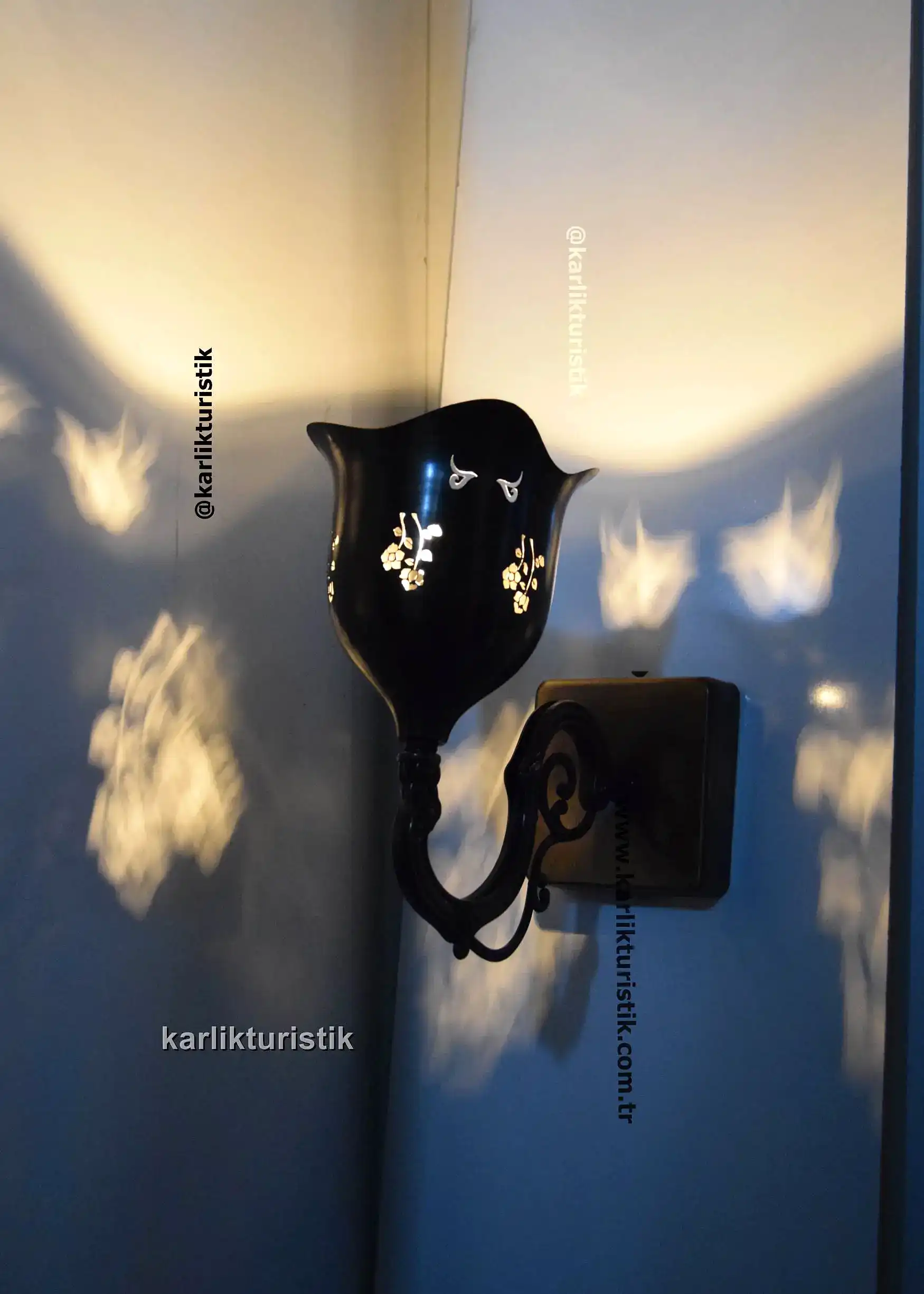 Karlık Turistik 22 Lale Formlu Delikli (Gölgeli) Aplik