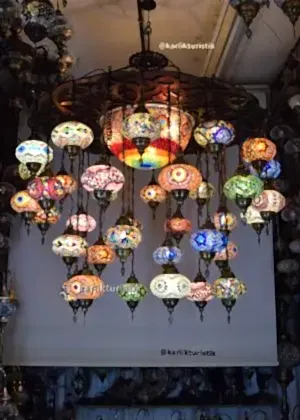 Ekstra Büyük ,Rengarenk Camlı , Mozaik Avize - 34 Camlı, Ortası 50cm Bombe Sarkıt Lamba&nbsp;
